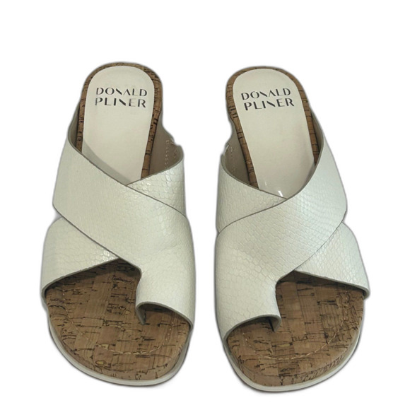Donald Pliner Wedge Sandals Women’s Size 7.5 Color White Leather Cork Heel - Picture 11 of 11
